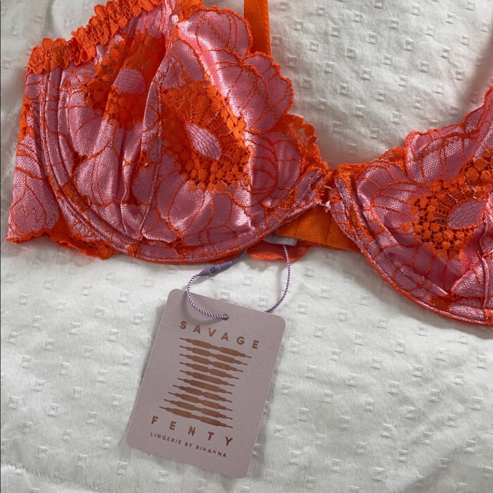 NWT Savage x Fenty Perfect Poppies Unlined Lace Demi Bra - Picture 2 of 15